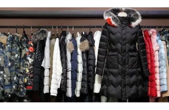 Down jackets' hot selling 'in summer becomes a double-edged sword. Industry insiders: deepen original design to enhance product added value